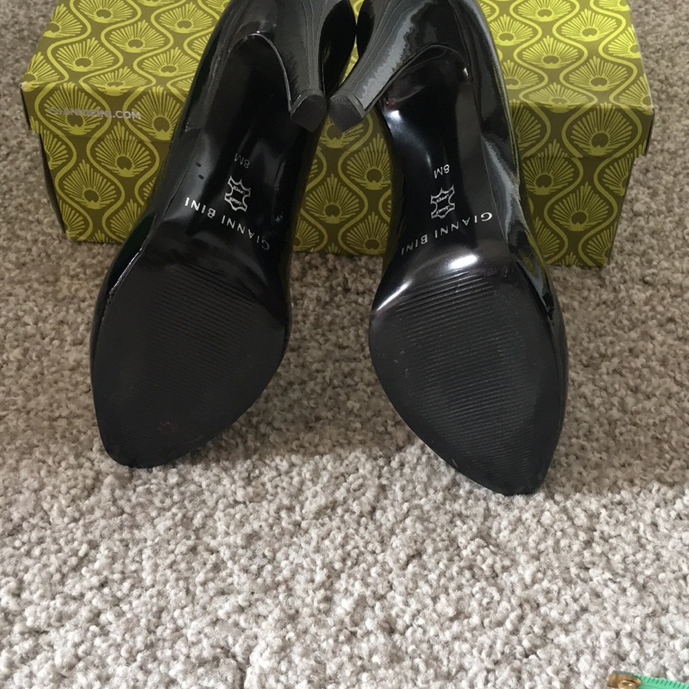 Gianni Bini Black Haley Pumps - Picture 4 of 4